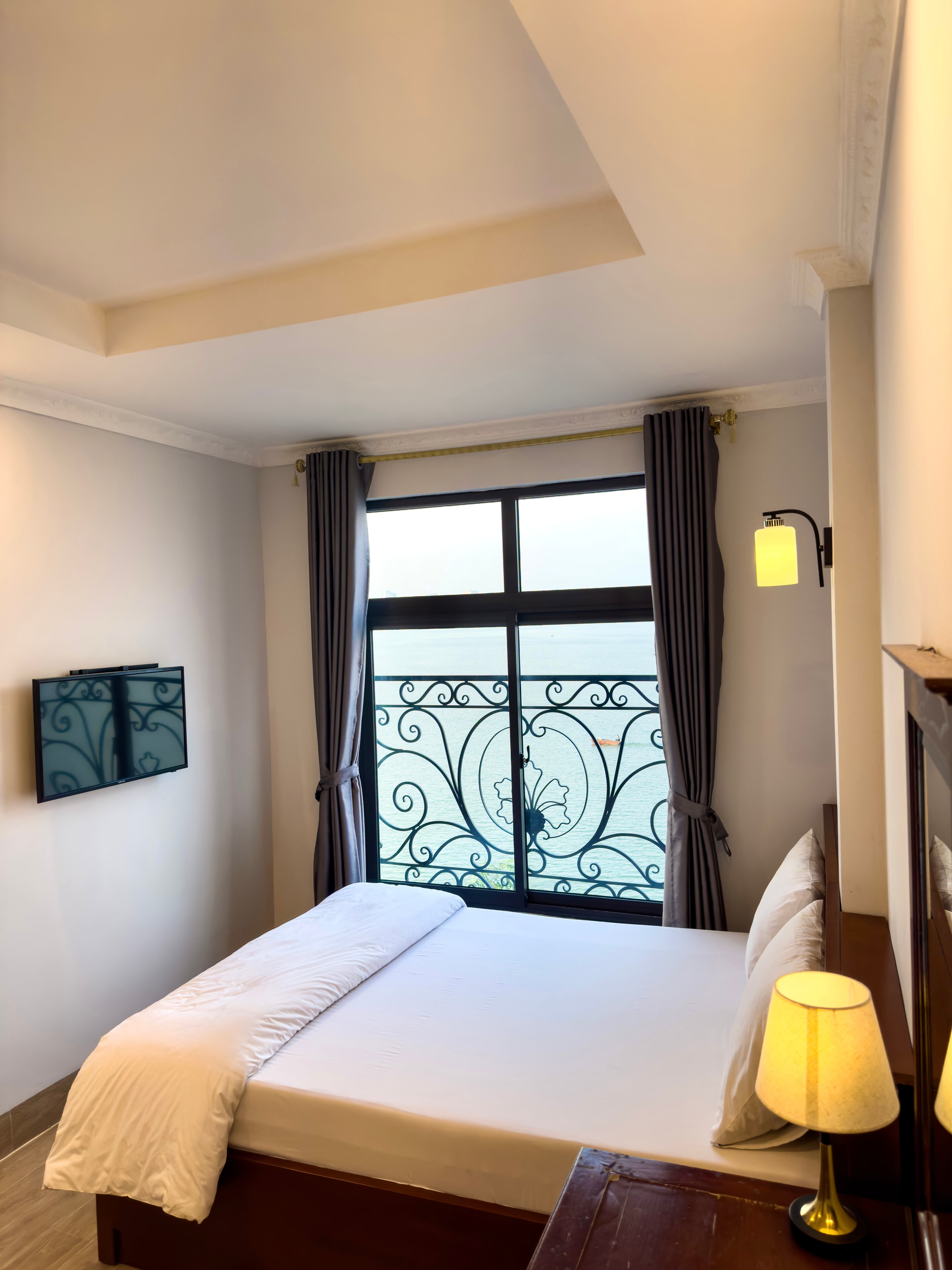 Phòng Đôi View Hồ Tây 8